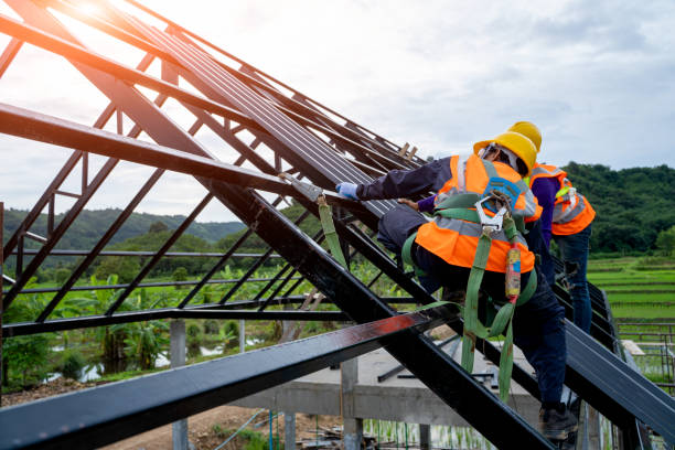 Best Flat Roof Repair Services  in Senatobia, MS